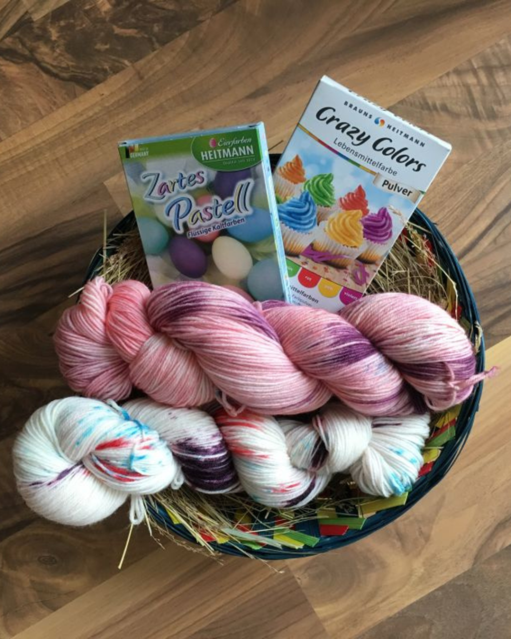 Wolle färben mit&nbsp;Ostereierfarben